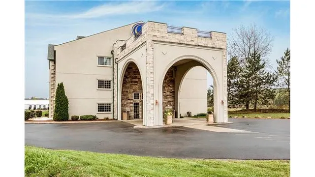 Comfort Suites at Par 4 Resort