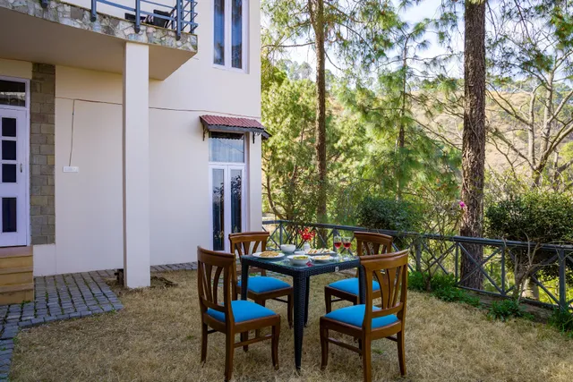 Alaya Stays by ELIVAAS Mehar - Villa in Kasauli | 3 BHK Villa with Garden