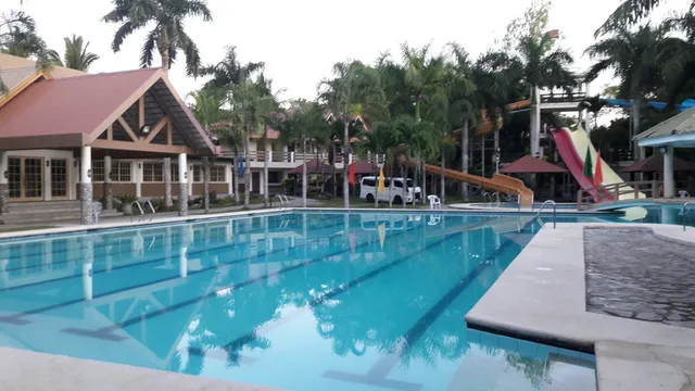 Pineapple Island Resort