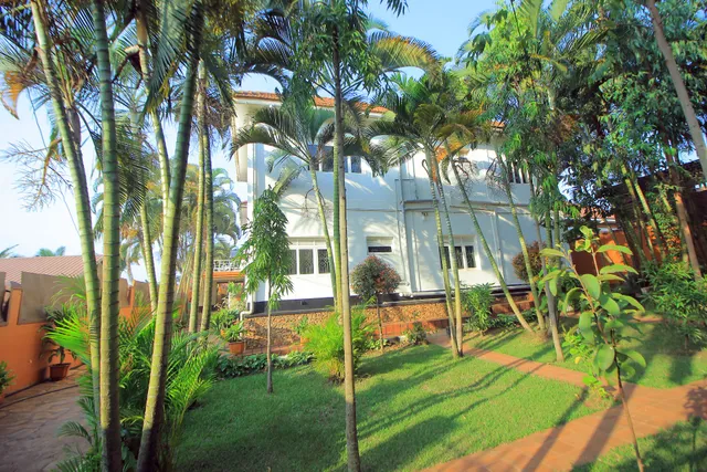 Ambassador Bridge Motel