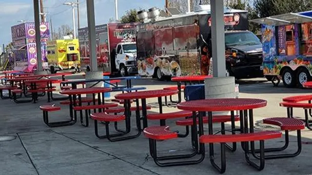 Lathrop Food Plaza / LFP