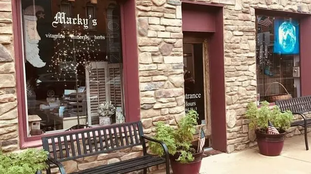 Macky's Health & Hemp/CBD Market