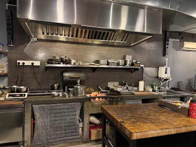 Atelier Binchotan 備長炭坊