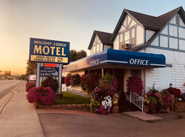 Holiday Lodge Motel