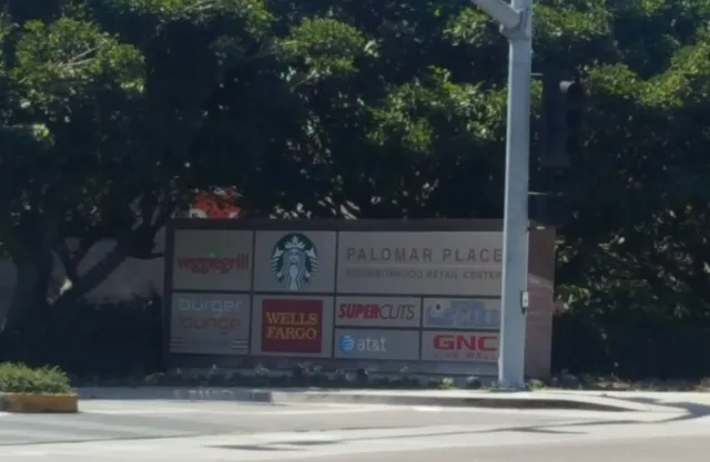 Palomar Place Shopping Center