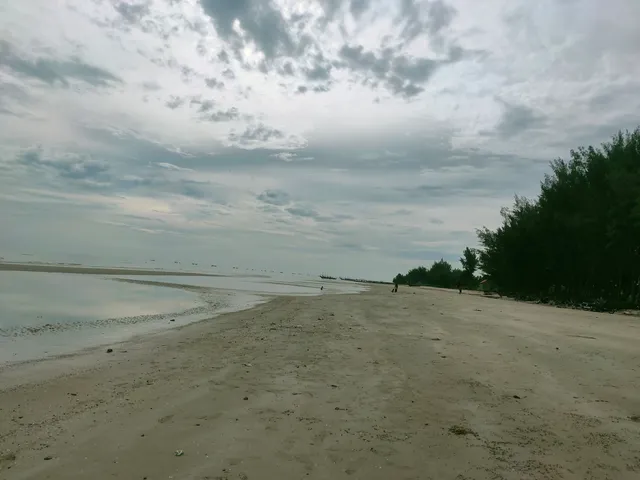 Wisata Pantai Balongan