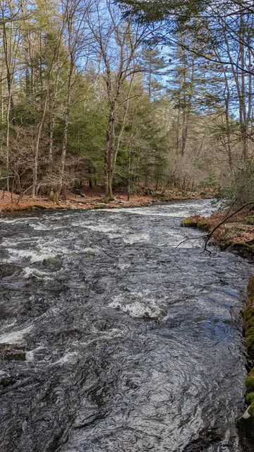 Squannacook River Rail Trail Parking