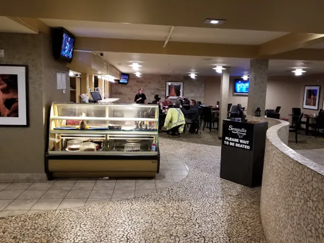 Seagulls Restaurant & Lounge