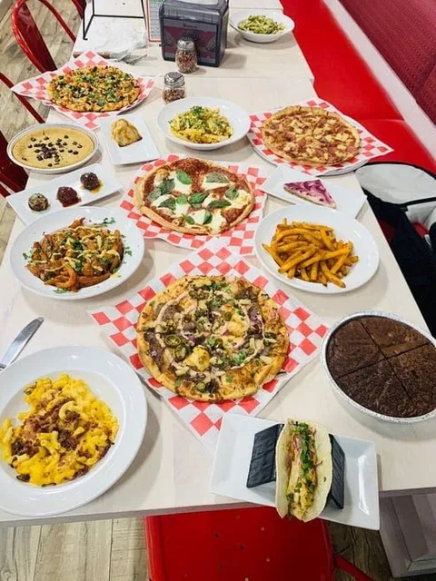 Pizza Twist - Hercules, CA