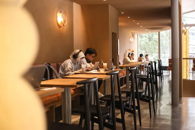 nhẹ cafe - Kinh Bắc Flagship