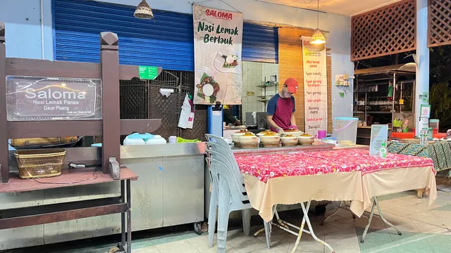 Saloma Nasi Lemak Panas Daun Pisang, Langkawi