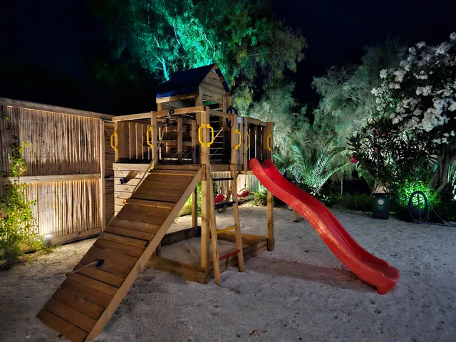 NIKKON LUXURY LIVING