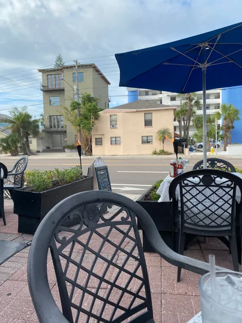 Lisa's Cafe of Madeira