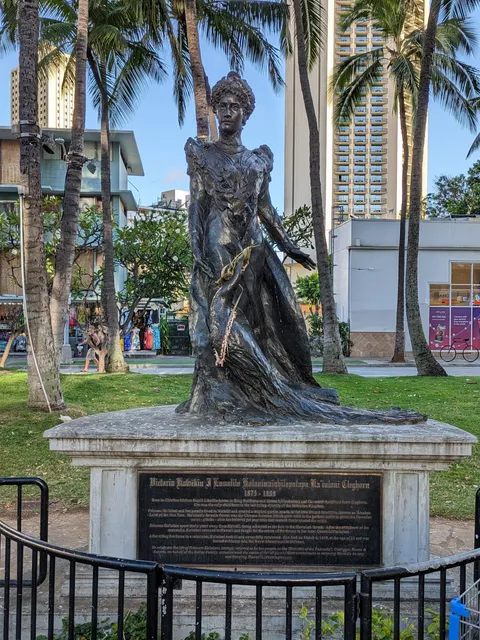 The Princess Kaʻiulani statue