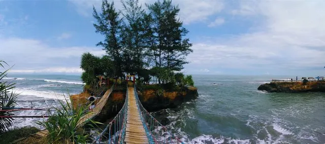 Obyek Wisata Pantai Sungai Suci