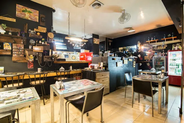 Waroeng Italian Corner