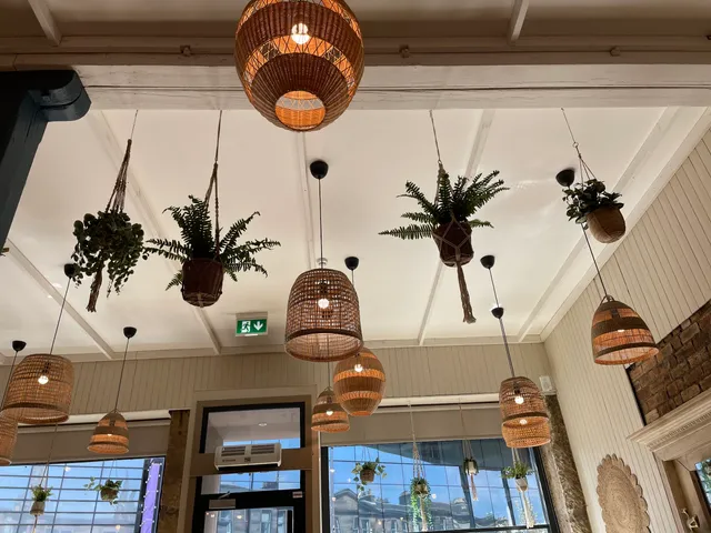 Fava Restaurant - Greek Kitchen