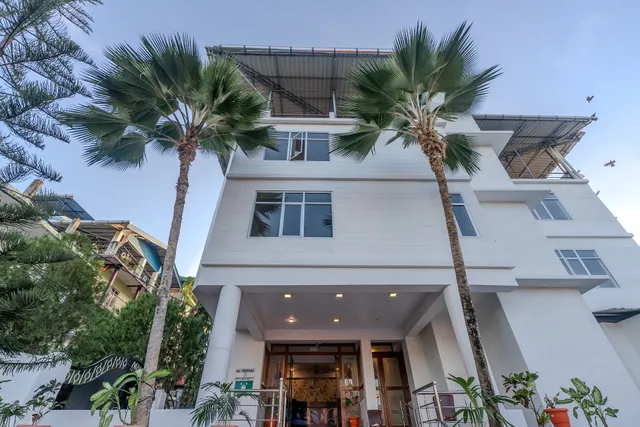 Hotel Mainak & Health Club