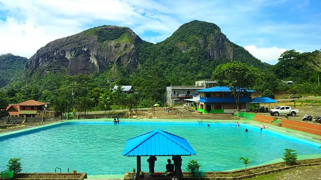 Permandian Lereng Hijau Bulu Dua