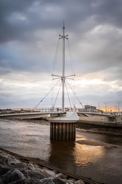 Pont y Ddraig / Dragon's Bridge