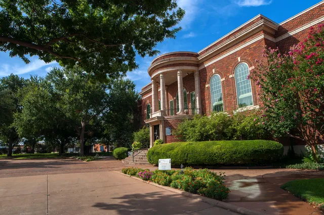 Kemp Center for the Arts (Arts Council WF)