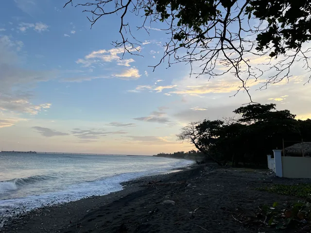 Nizao Municipal Beach, Playa Linda