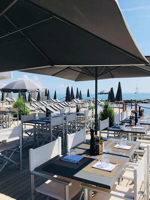 ROYAL BEACH - plage privée de l'hôtel Royal Antibes