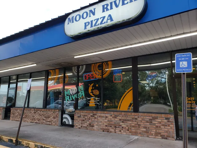 Moon River Pizza