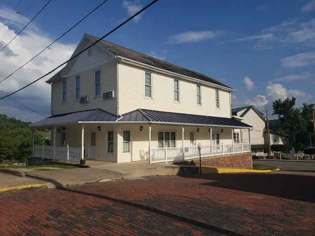 Hardware Inn of Stockport