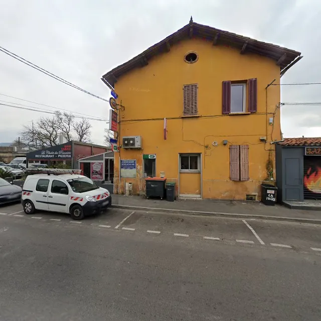 LE CHALET DES POMMIERS