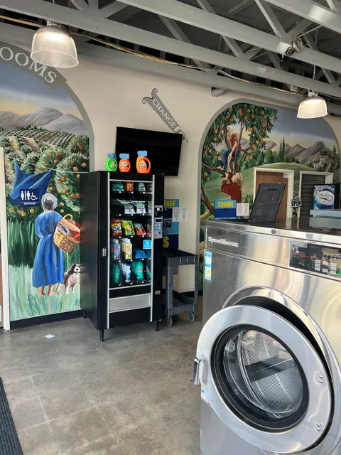 HappyNest Laundry Service