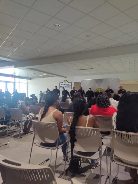 Decker Mall Shopping Center