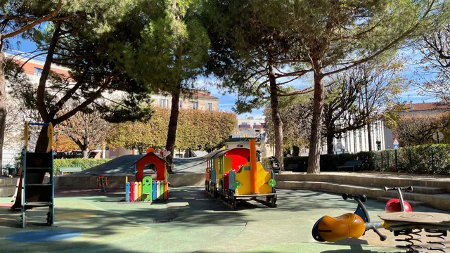 Square de l'Insurrection