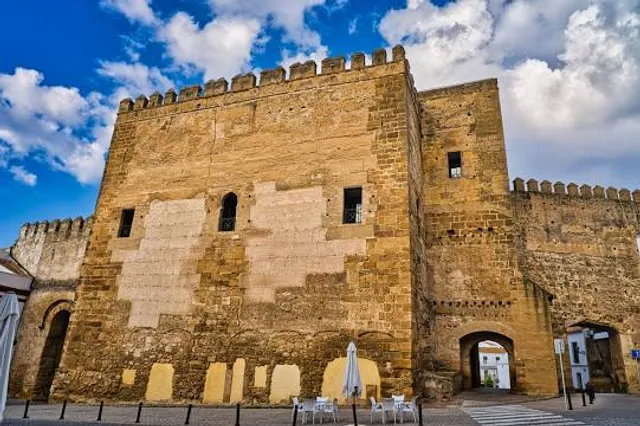 Alcázar de la Puerta de Sevilla