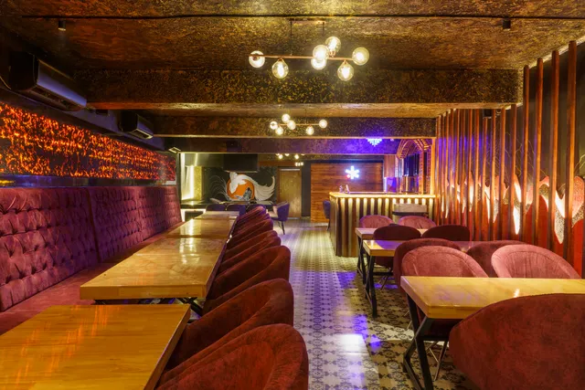 District High | Lounge Bar and Garden