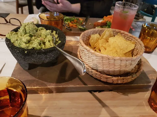 Guaca & Mole