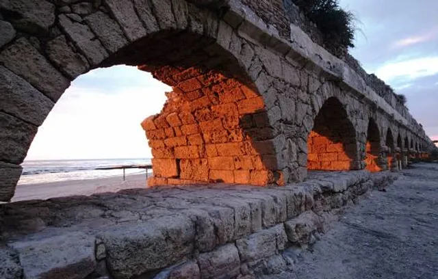 Alona Park (Mey Kedem)