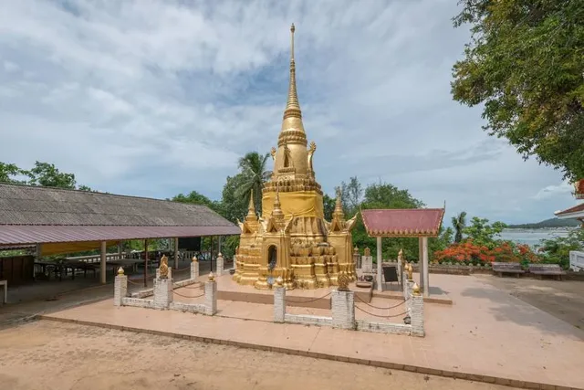 Chedi Phra That Sila Ngu