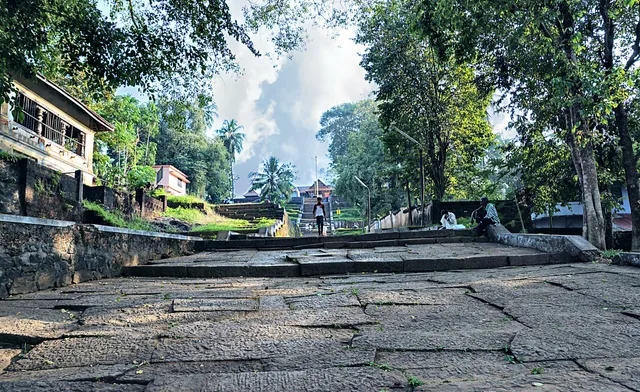 Devipadam Thirumandhamkunnu (Valiya Kandam)