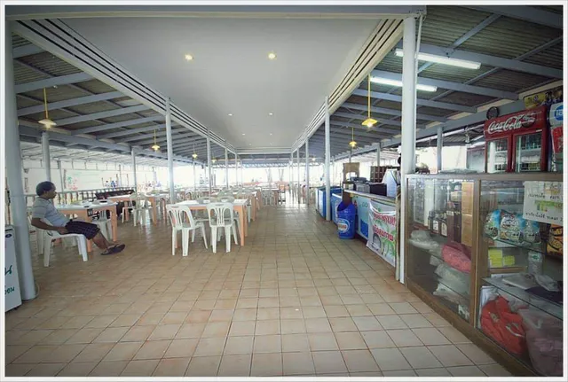 ร้านอาหารสโมสรหาดนางรำ