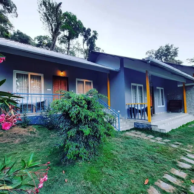 Skybz - Kuhi The Mist,Letchmi Estate, Munnar