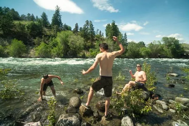 Henningsen Lotus Park