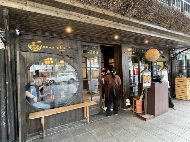 Khao-Sō-i Soi Convent Silom