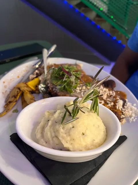 Chihuahua Charlie's El Paso