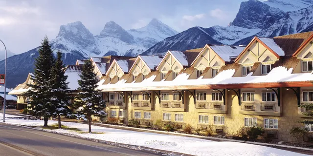 Canmore Inn & Suites