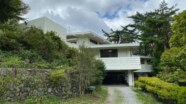 Rokkosannouebijutsukan Sawarumyujiamu & RV Park Rokkosannoue Museum