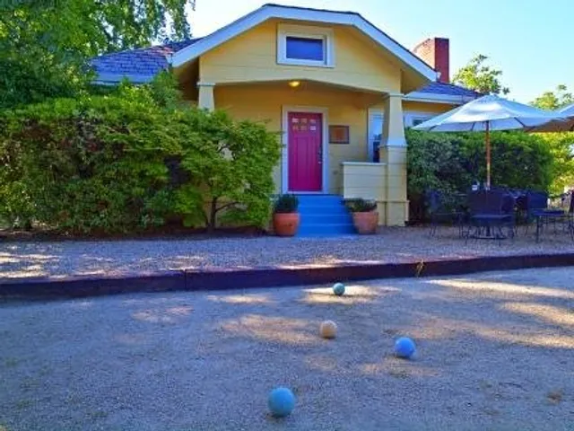 Shady Oaks Country Inn