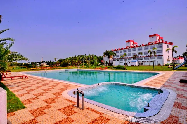 Girish Hotel & Resort