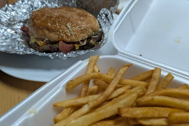 Clamatos and Snacks El Don Restaurant