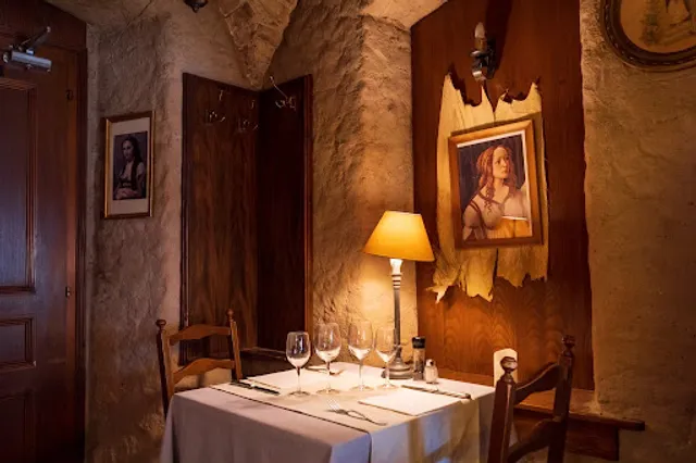 À l'ancienne chapelle